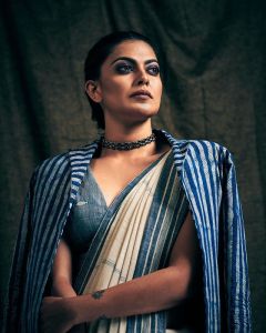 anusree-modern-saree-look-new-photos-001