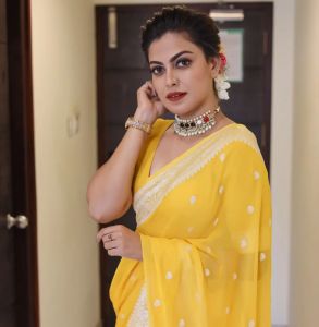 anusree-new-photos-in-saree-latest-hd-images-004