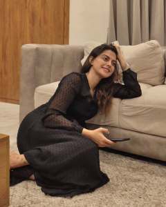 anusree-new-stills-and-makeup-look-photos-001