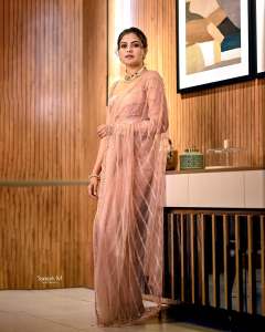 anusree-photos-latest-001