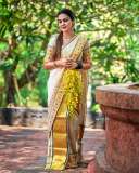 actress-anusree-in-vishu-temple-look-and-outfit-ideas-photos-001