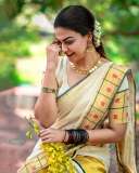 actress-anusree-in-vishu-temple-look-and-outfit-ideas-photos-005