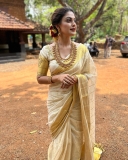 actress-anusree-in-kerala-saree-with-jewellery-photos-001