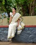actress-anusree-in-set-saree-with-black-lines-and-blouse-makeup-ideas-photos-001