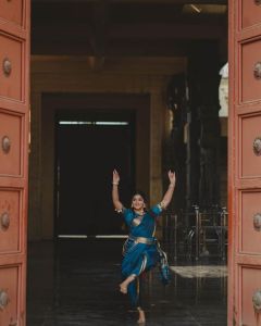 actress-aparna-balamurali-new-latest-dance-dress-photos-009