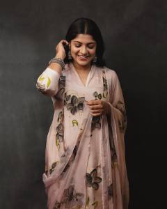 aparna-balamurali-in-Black-Lilies-On-Lilac-Silk-Kurta-photos-001