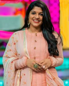 aparna-balamurali-in-black-saree-pics-006