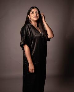 aparna-balamurali-in-black-saree-pics-011
