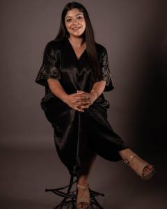 aparna-balamurali-in-black-saree-pics-013