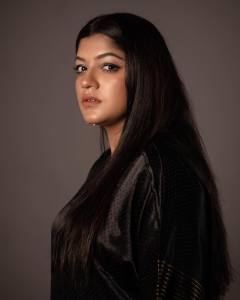 aparna-balamurali-in-black-saree-pics-014