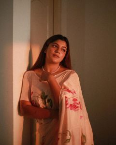 aparna-balamurali-in-flower-printing-saree-photos