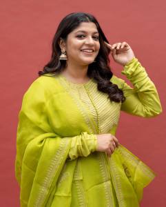 aparna-balamurali-in-green-anarkali-photos-001