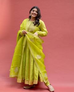 aparna-balamurali-in-green-anarkali-photos-005