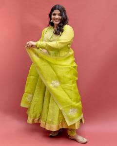 aparna-balamurali-in-green-anarkali-photos-006