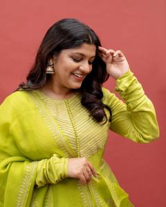 aparna-balamurali-in-green-anarkali-photos-008