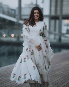 aparna-balamurali-in-white-floral-print-anarkali-casual-wear-churidar-dress-photos.balamurali-2