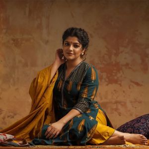 aparna-balamurali-instagram-picuki-pics-001