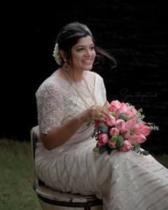 aparna-balamurali-latest-onam-2022-photos-in-Tiya-neil-karikkassery-saree