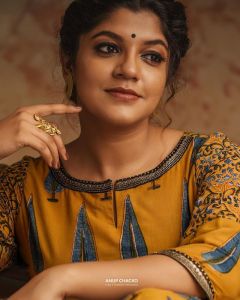 aparna-balamurali-latest-photoshoot-in-Kurtha