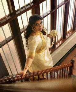 aparna-balamurali-latest-photoshoot-in-onam-saree-2021-002