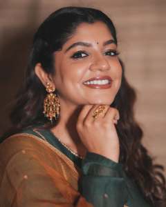 aparna-balamurali-latest-photoshoot-pictures-003