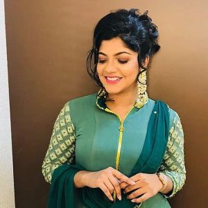 aparna-balamurali-photo-gallery-new-002