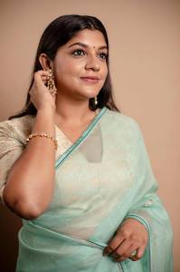aparna-balamurali-photo-gallery-new-003