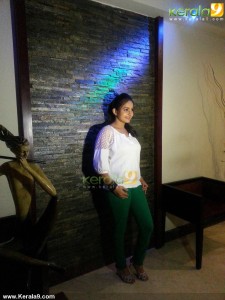 1172bhama_latest_pics_22-002