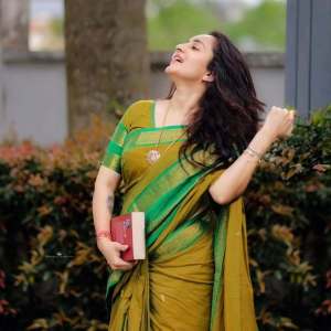 actress-bhama-new-images-001