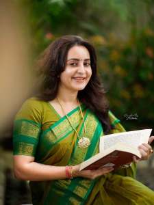 actress-bhama-new-images-007