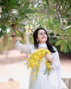 actress-bhama-photos-latest-003