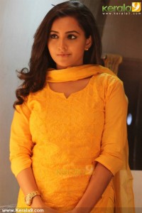 bhama-latest-photoshoot-00565