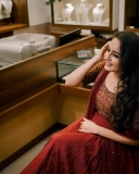 Actress-bhama-in-red-long-dress-002