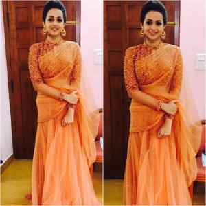 bhavana-in-engagement-engagement-dress-photos-00155