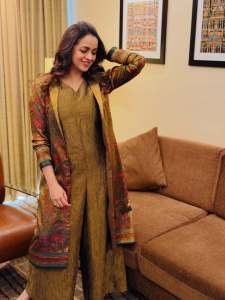 actress-bhavana-in-latest-trending-fashion-outfit-photos-008