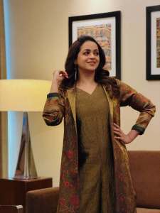 actress-bhavana-in-latest-trending-fashion-outfit-photos-009