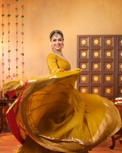actress-bhavana-in-party-wear-lehenga-with-ornaments-ideas-photos-003