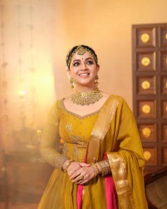 actress-bhavana-in-party-wear-lehenga-with-ornaments-ideas-photos-006