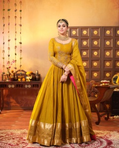 actress-bhavana-in-party-wear-lehenga-with-ornaments-ideas-photos-008