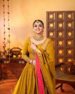 actress-bhavana-in-party-wear-lehenga-with-ornaments-ideas-photos-014