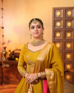 actress-bhavana-in-party-wear-lehenga-with-ornaments-ideas-photos