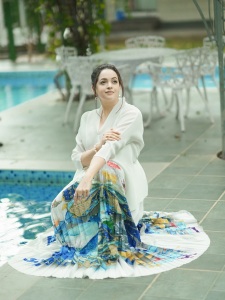 actress-bhavana-in-peacock-colour-skirt-with-pure-white-top-photos-012