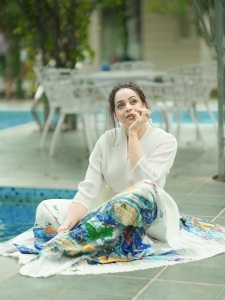actress-bhavana-in-peacock-colour-skirt-with-pure-white-top-photos
