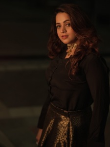 actress-bhavana-latest-stylish-dress-photos-016