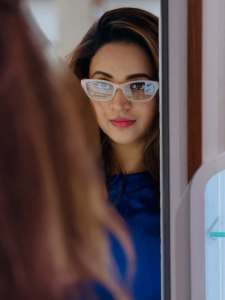 actress-bhavana-new-look-in-stylish-specs-and-sunglasses-004