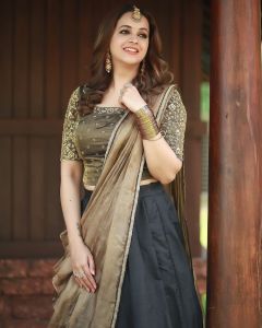 actress-bhavana-new-photos-in-black-half-saree-006