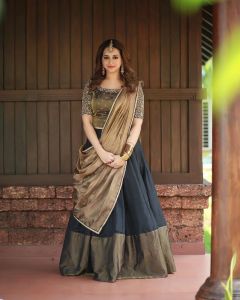 bhavana-actress-in-black-half-saree-001