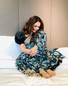 bhavana-in-black-saree-with-black-blouse-images-005