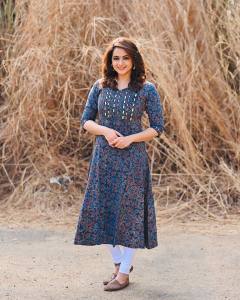 bhavana-in-kurta-photos-001