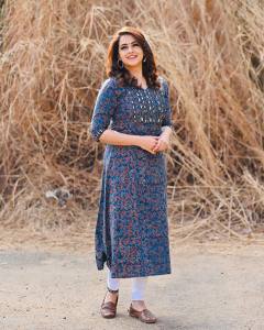 bhavana-in-kurta-photos-002